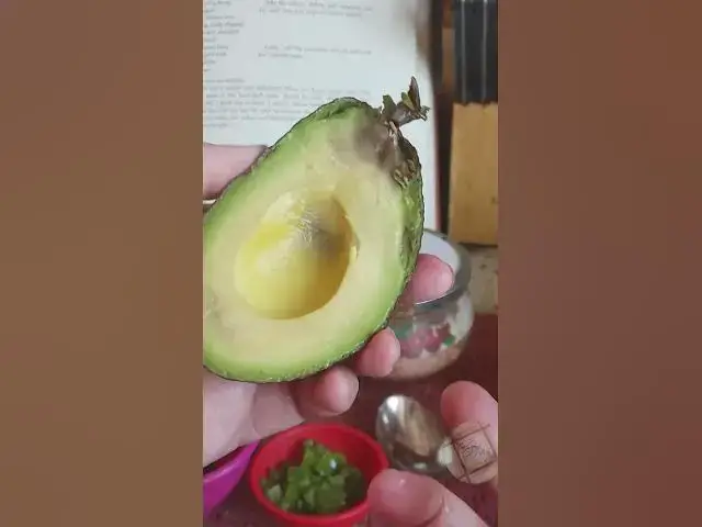 'Video thumbnail for How to Cut an Avocado'