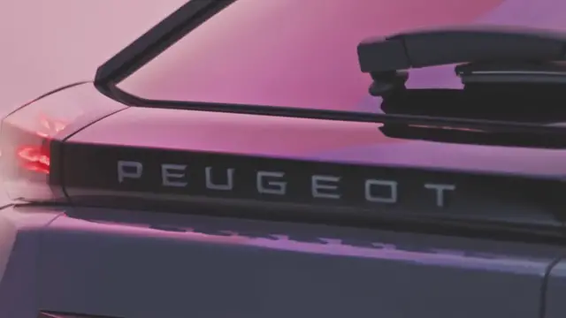 'Video thumbnail for Peugeot E-2008'