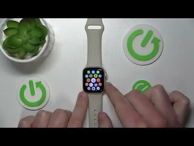 'Video thumbnail for How to Zoom in or Zoom Out on Apple Watch'