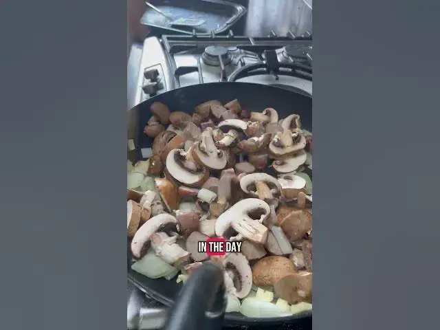'Video thumbnail for Creamy sausage, mushroom and green bean gnocchi #gnocchi hi'
